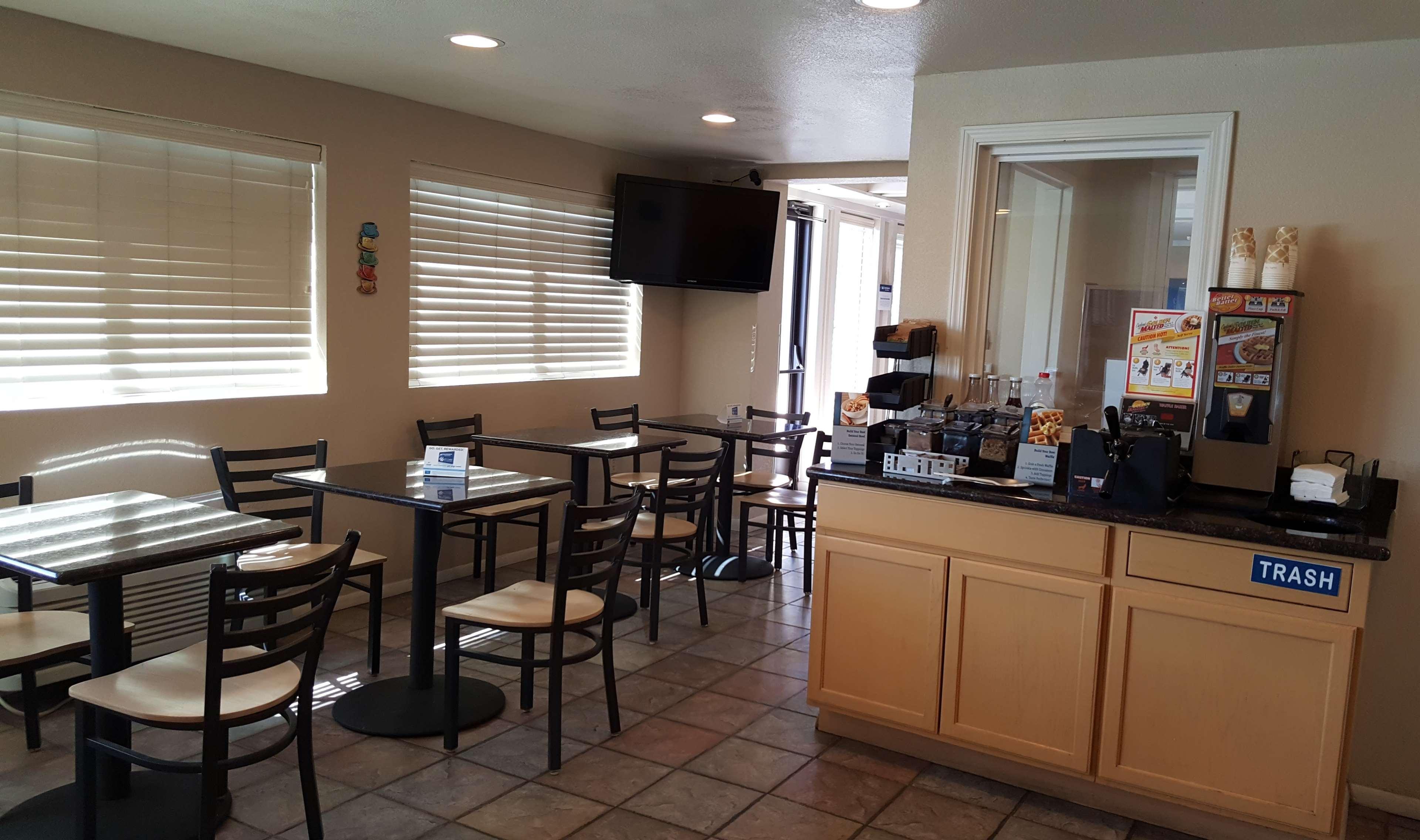 Best Western El Rancho Palacio Розуэлл Экстерьер фото